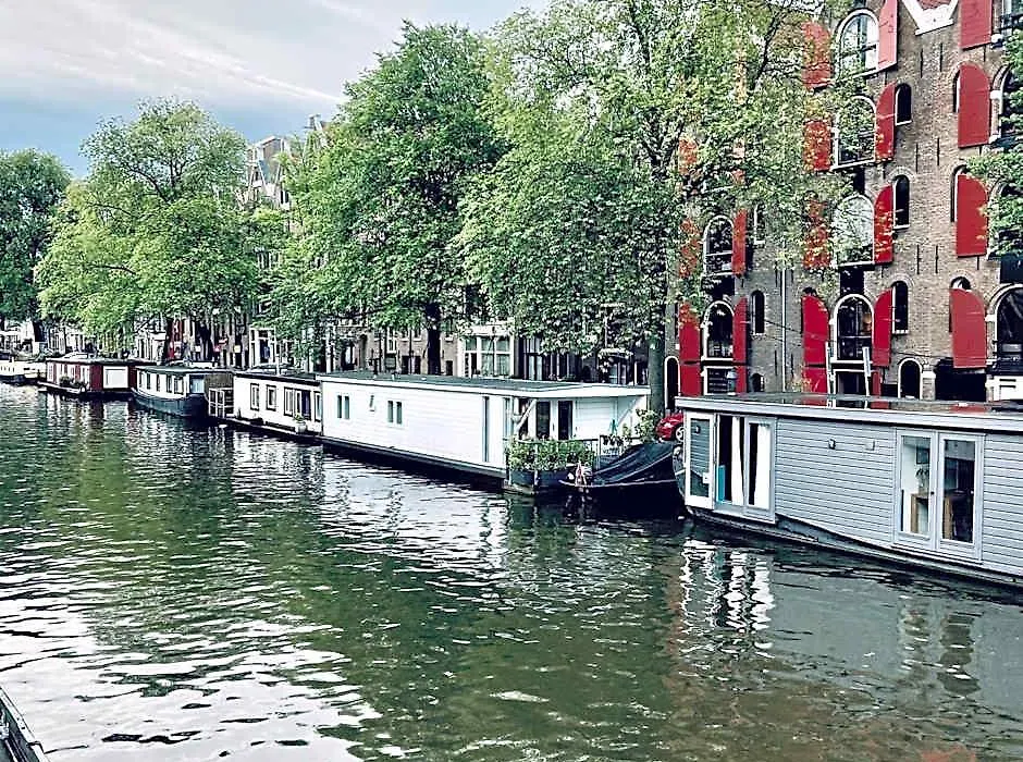 Houseboat Bonnie-1