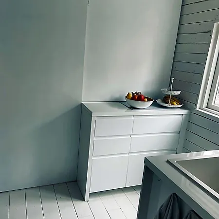 Houseboat Bonnie-3